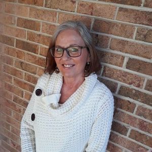 Meet your Posher, Leslie jo